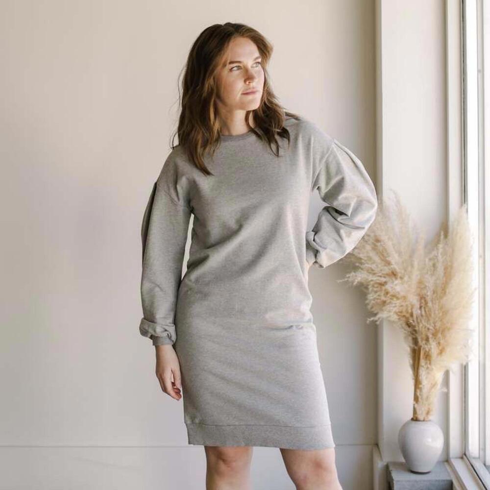 The simple folk sweatshirt dress